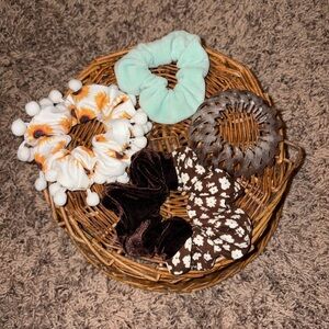 Claire's Floral and Pom-Pom Hair Scrunchie Set